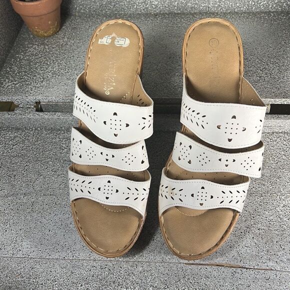 Patrizia By Spring Step Faux White Leather Wedge Sandals Shoes Size 10 - Picture 5 of 7